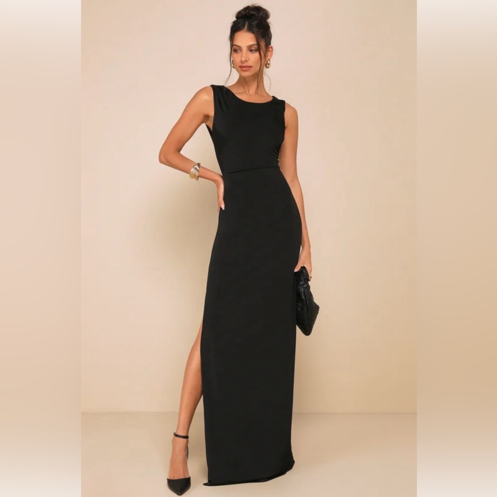 Lulu’s black ruched maxi dress